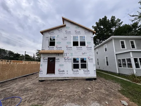 1125 W Grand Avenue