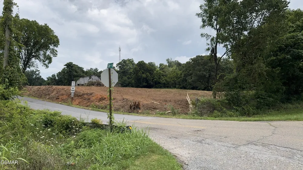 415 W Highway 25 70 Dandridge, TN 37725