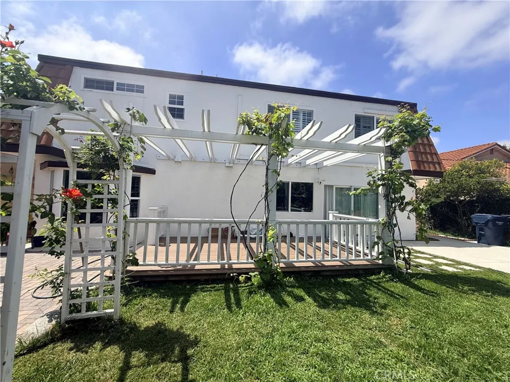 11335 Carob Fountain Valley, CA 92708