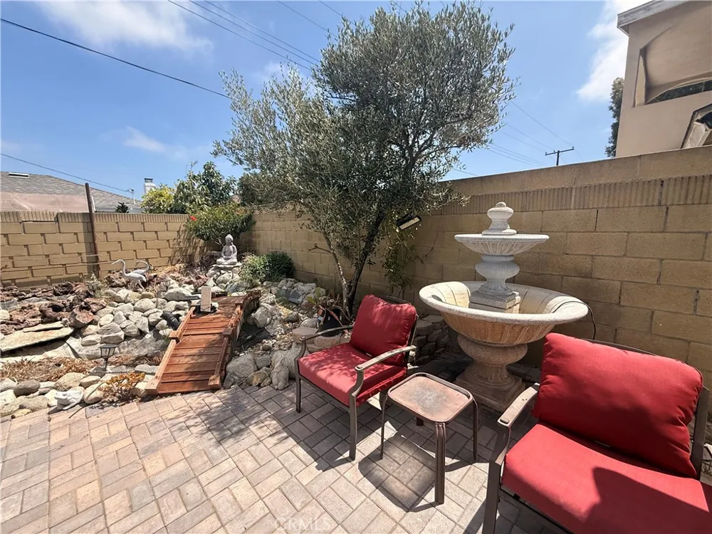11335 Carob Fountain Valley, CA 92708