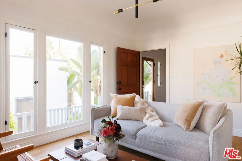 119 Rosemont Avenue Los Angeles, CA 90026