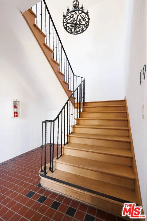 119 Rosemont Avenue Los Angeles, CA 90026