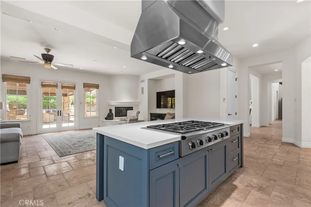25561 PRADO DE LAS BELLOTAS Calabasas, CA 91302