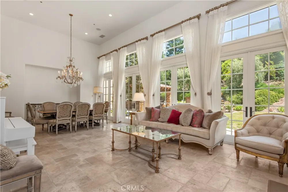 25561 PRADO DE LAS BELLOTAS Calabasas, CA 91302