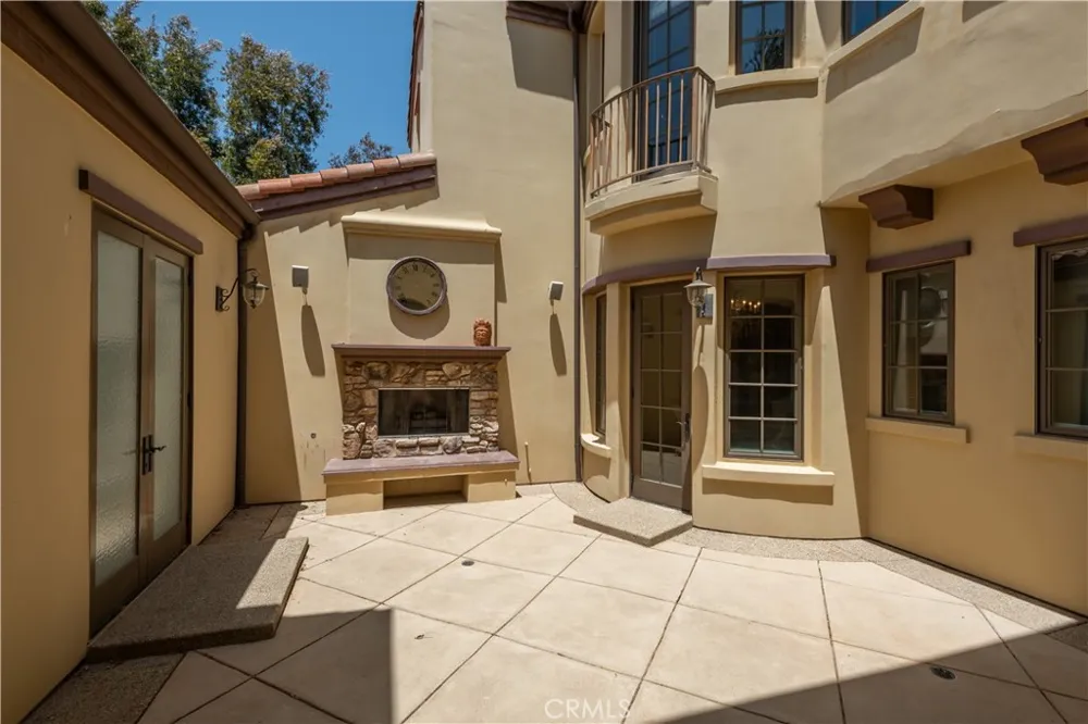 25561 PRADO DE LAS BELLOTAS Calabasas, CA 91302
