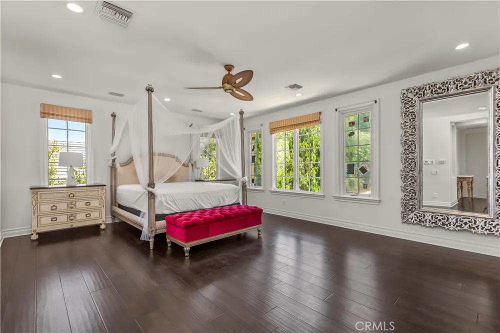 25561 PRADO DE LAS BELLOTAS Calabasas, CA 91302