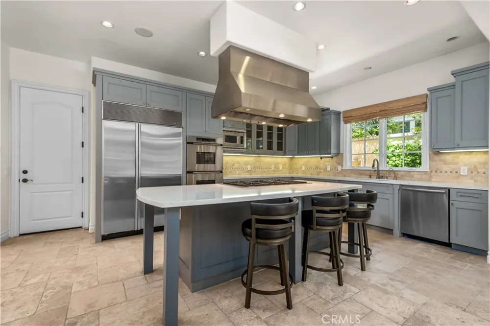 25561 PRADO DE LAS BELLOTAS Calabasas, CA 91302