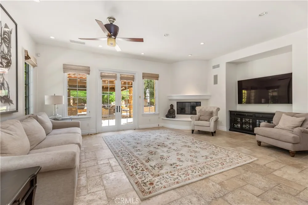 25561 PRADO DE LAS BELLOTAS Calabasas, CA 91302