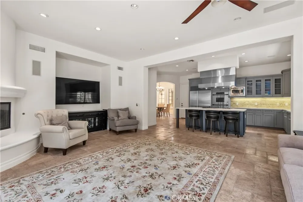 25561 PRADO DE LAS BELLOTAS Calabasas, CA 91302