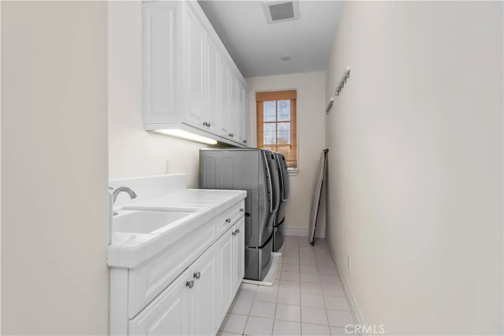 25561 PRADO DE LAS BELLOTAS Calabasas, CA 91302