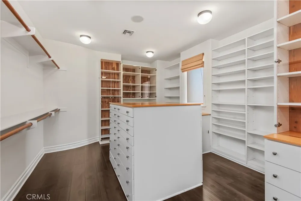 25561 PRADO DE LAS BELLOTAS Calabasas, CA 91302