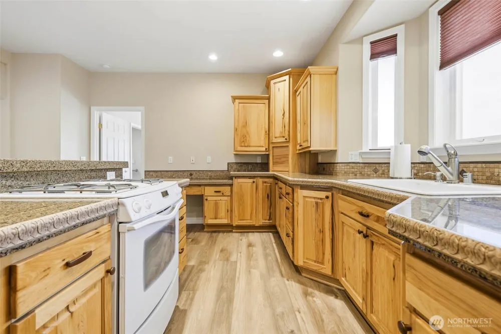 4004 Desert Plateau Pasco, WA 99301