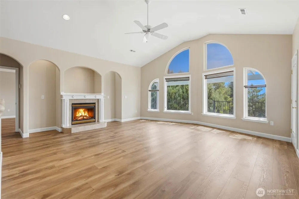 4004 Desert Plateau Pasco, WA 99301