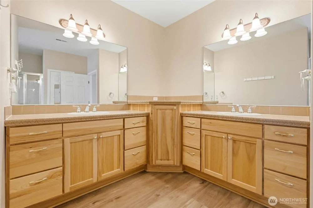 4004 Desert Plateau Pasco, WA 99301