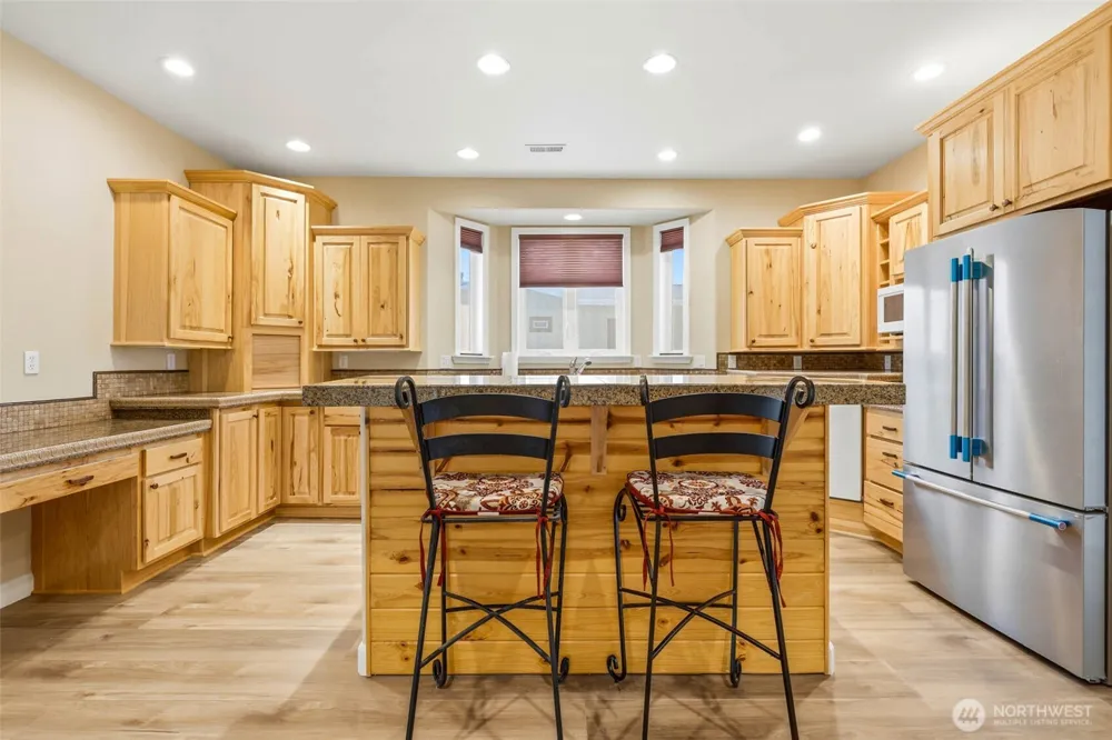 4004 Desert Plateau Pasco, WA 99301