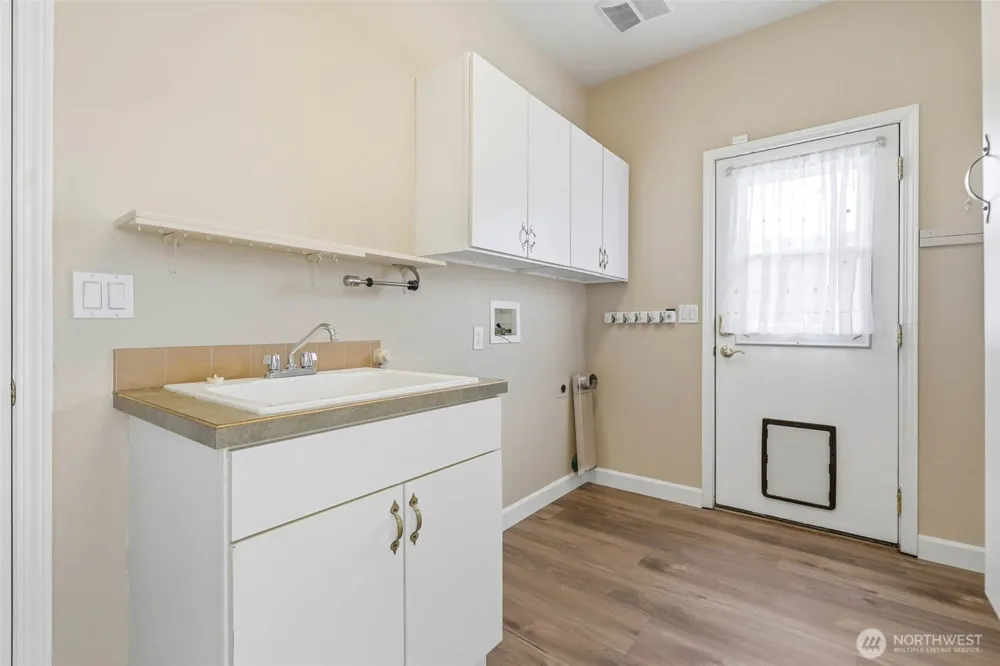 4004 Desert Plateau Pasco, WA 99301