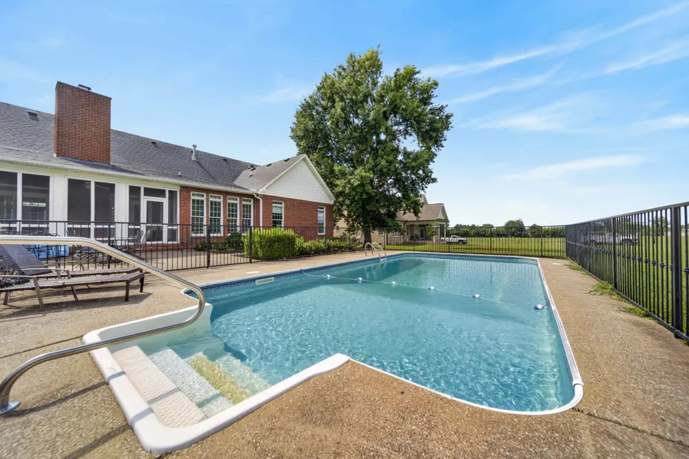 123 Ewing Dr Portland, TN 37148