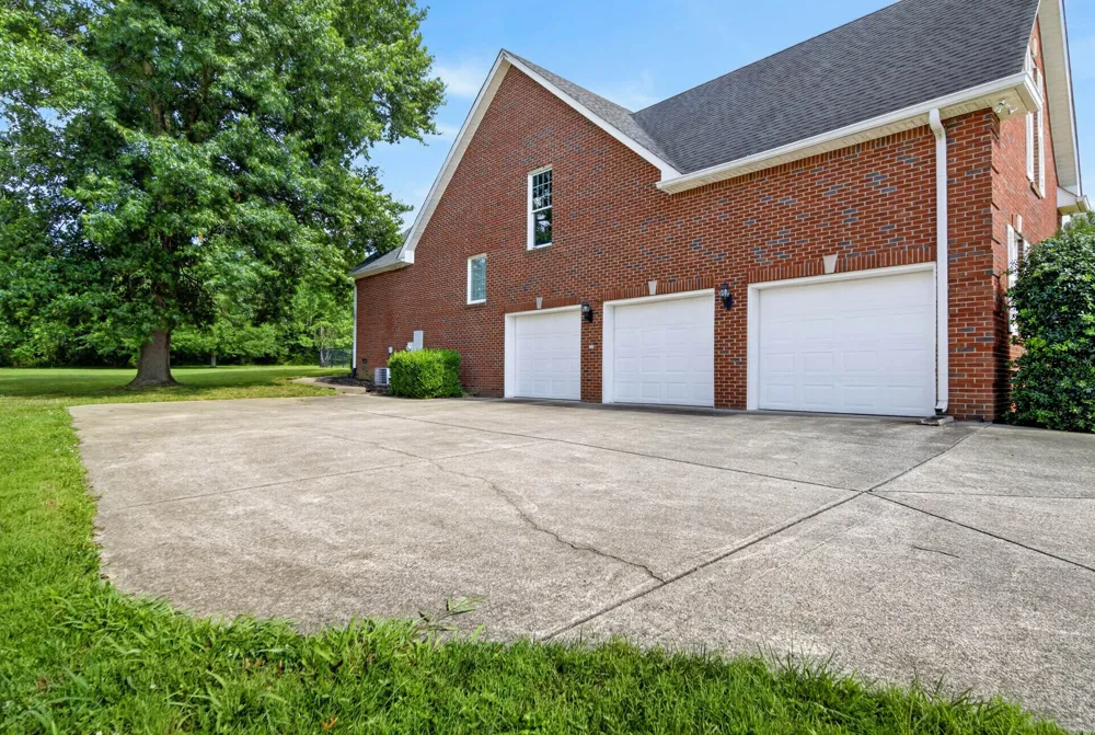 123 Ewing Dr Portland, TN 37148