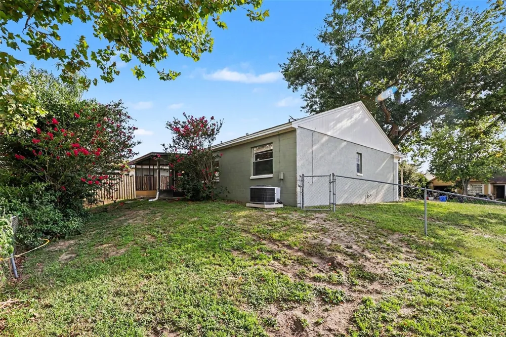 301 REGAL PARK DRIVE Valrico, FL 33594