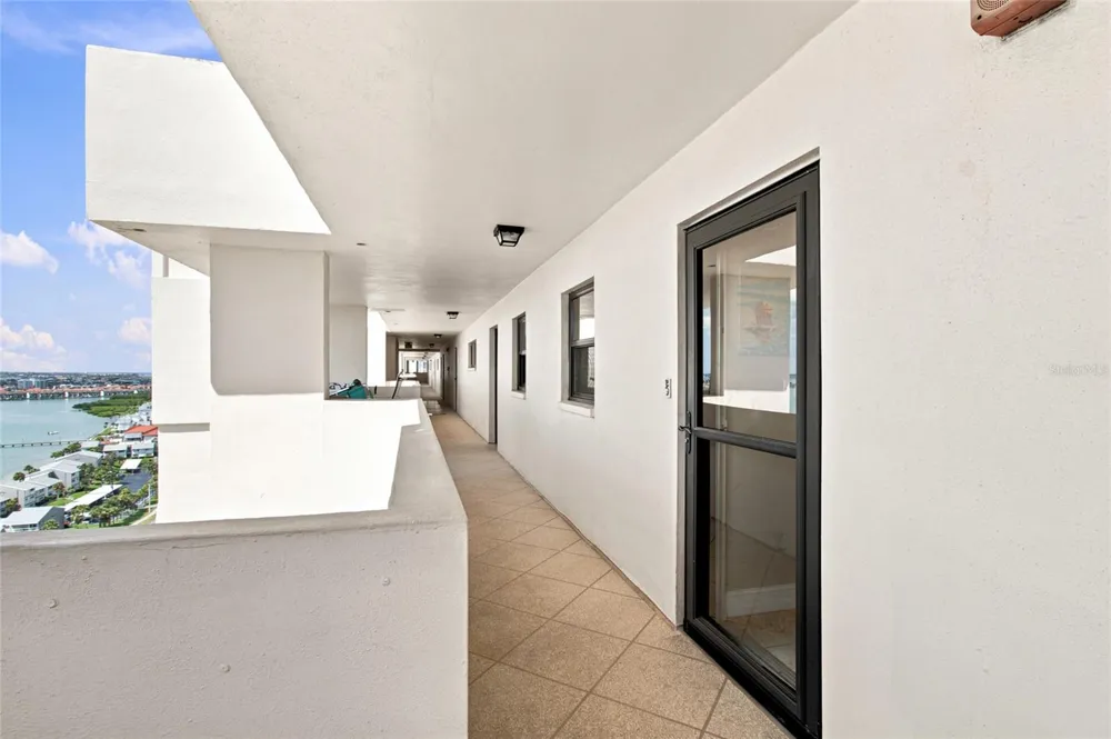 1270 GULF BOULEVARD #2007 Clearwater Beach, FL 33767