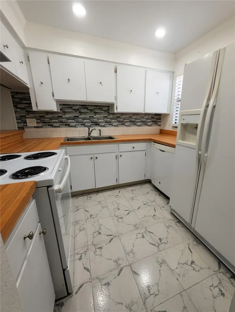 9209 SEMINOLE BOULEVARD #67 Seminole, FL 33772