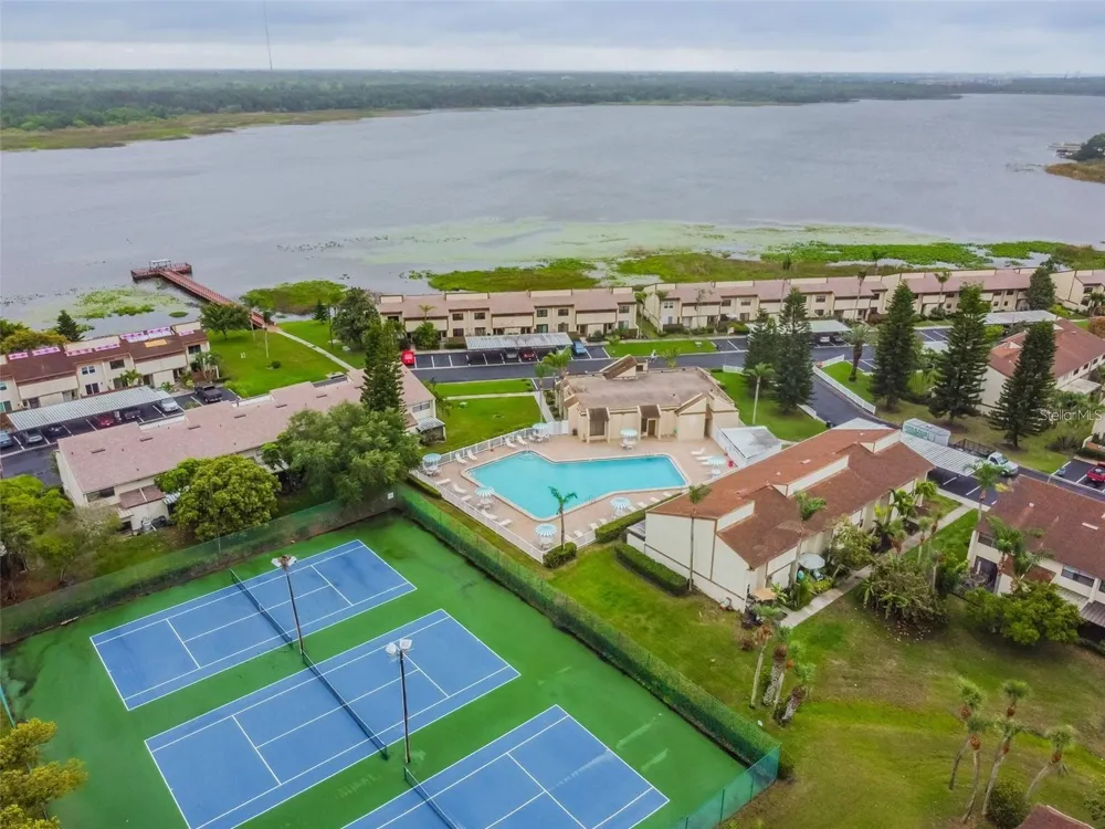 9209 SEMINOLE BOULEVARD #67 Seminole, FL 33772