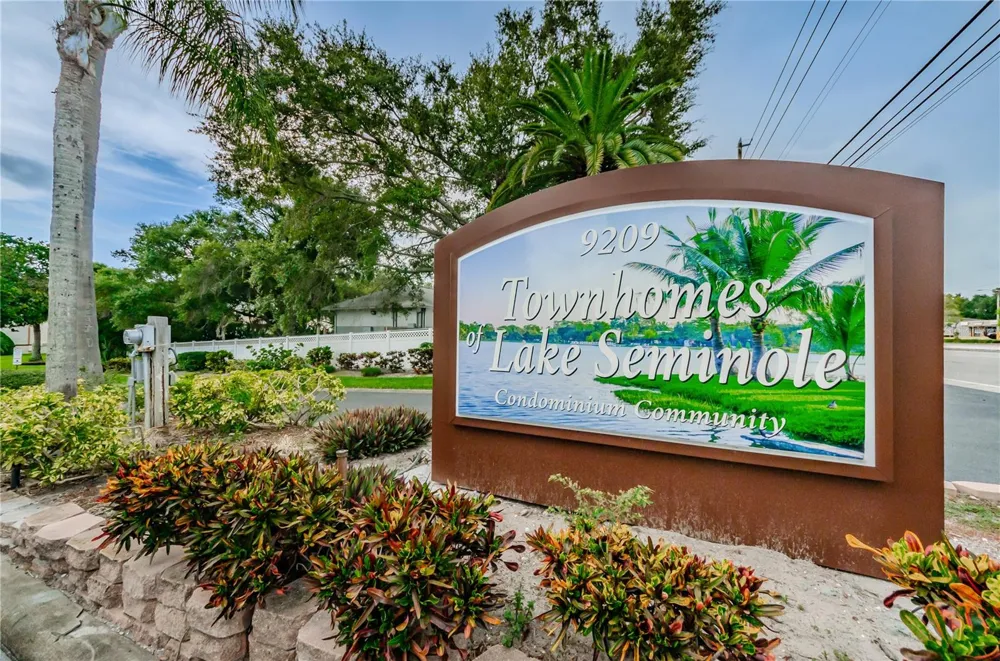 9209 SEMINOLE BOULEVARD #67 Seminole, FL 33772