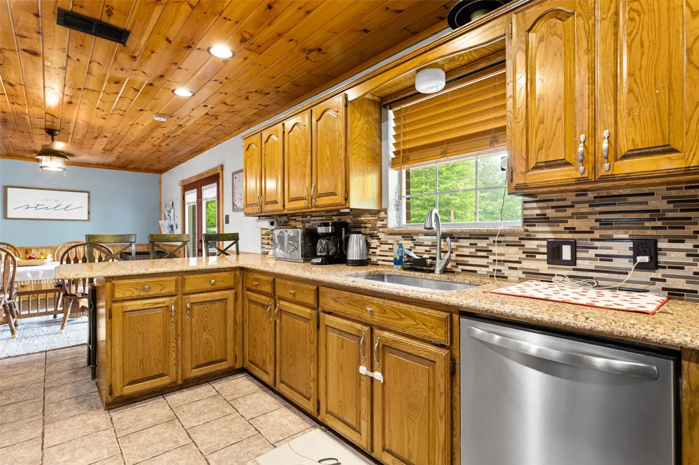 113 Dearing Creek Rd Gladewater, TX 75647