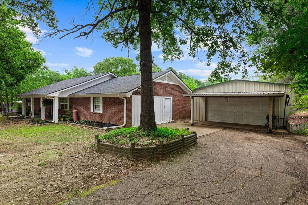 113 Dearing Creek Rd Gladewater, TX 75647