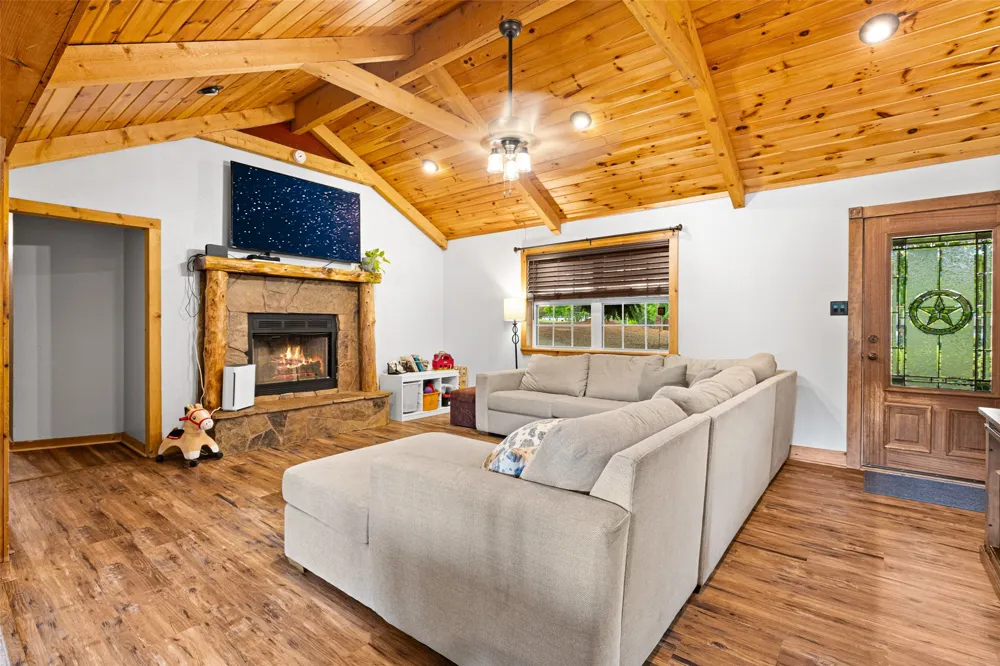 113 Dearing Creek Rd Gladewater, TX 75647
