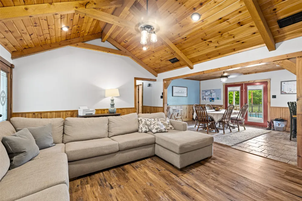 113 Dearing Creek Rd Gladewater, TX 75647