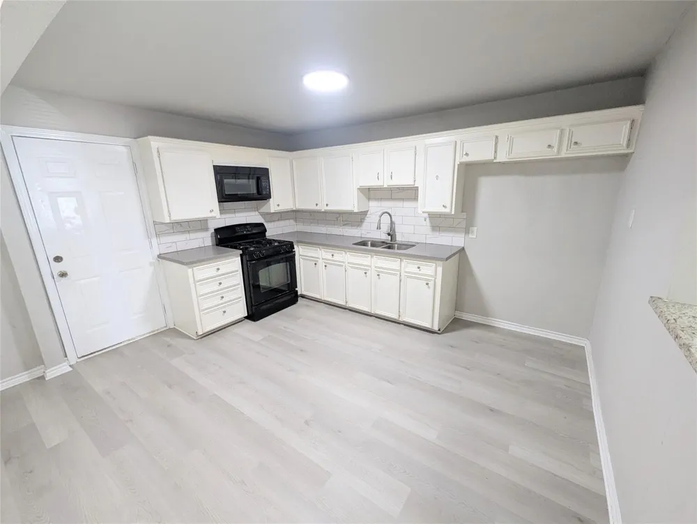 507 Lynn Street South Houston, TX 77587