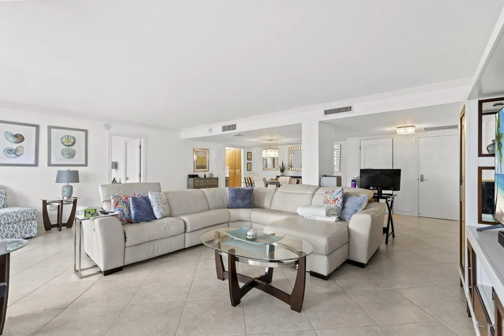 4200 Ocean Drive #1-204 Riviera Beach, FL 33404