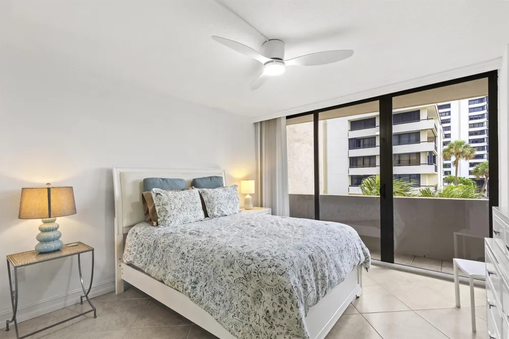 4200 Ocean Drive #1-204 Riviera Beach, FL 33404