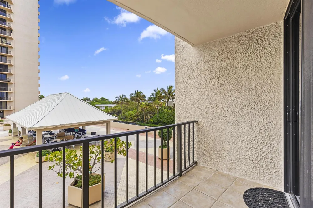 4200 Ocean Drive #1-204 Riviera Beach, FL 33404