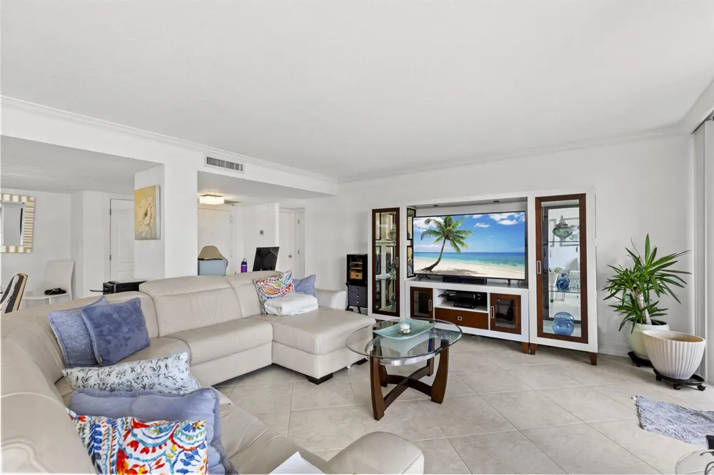 4200 Ocean Drive #1-204 Riviera Beach, FL 33404