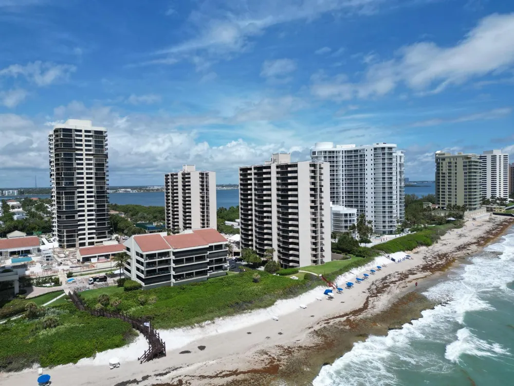 4200 Ocean Drive #1-204 Riviera Beach, FL 33404