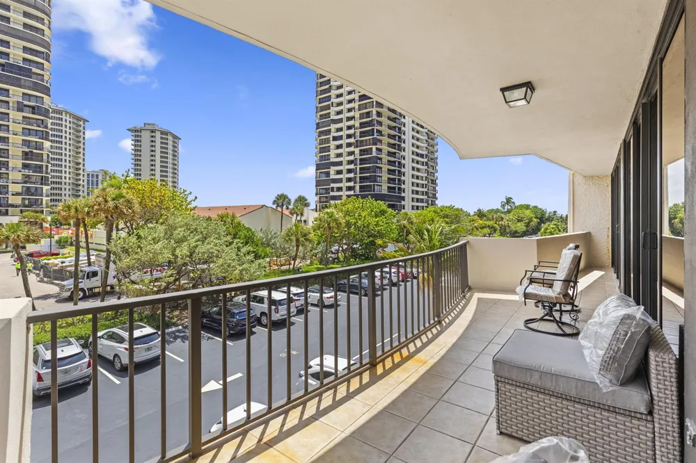 4200 Ocean Drive #1-204 Riviera Beach, FL 33404