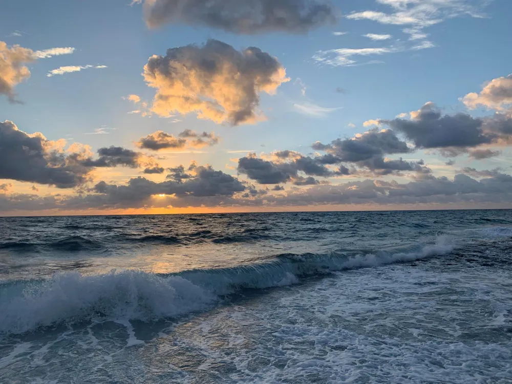 4200 Ocean Drive #1-204 Riviera Beach, FL 33404