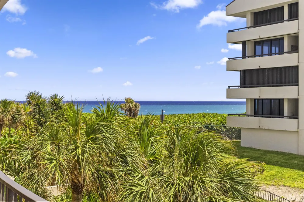 4200 Ocean Drive #1-204 Riviera Beach, FL 33404