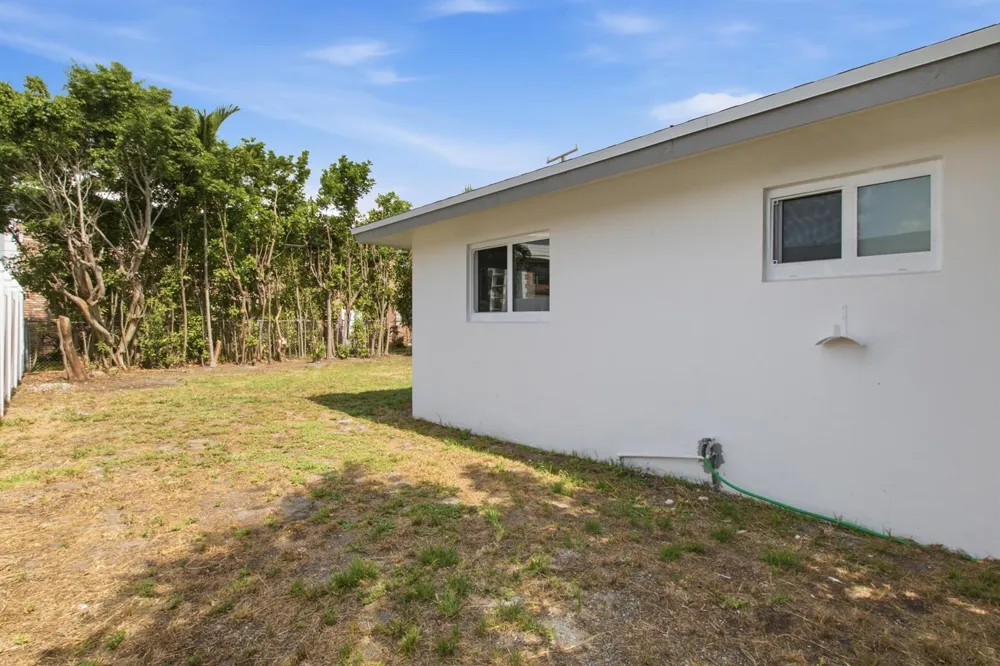 401 SE 1st Avenue Pompano Beach, FL 33060