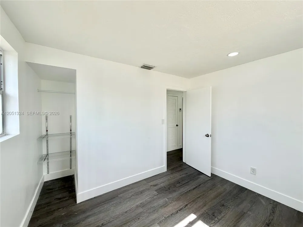 685 SE Park Dr Hialeah, FL 33010