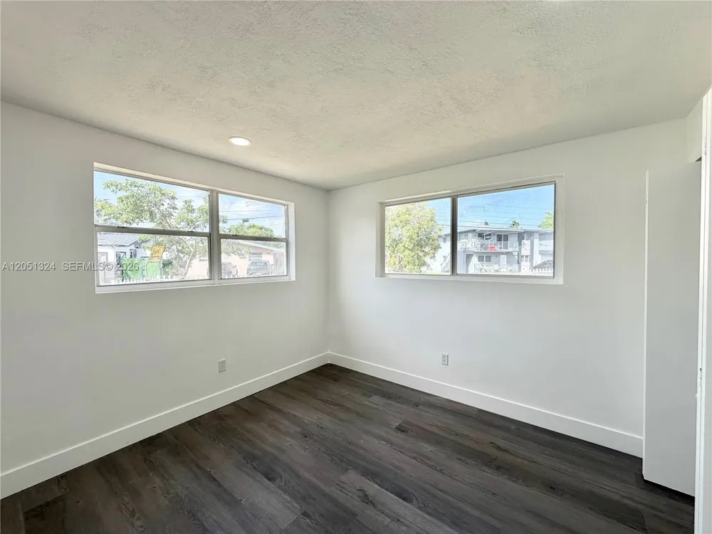 685 SE Park Dr Hialeah, FL 33010