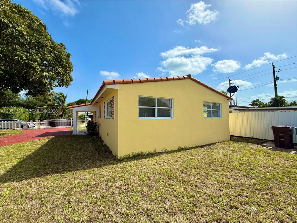 685 SE Park Dr Hialeah, FL 33010