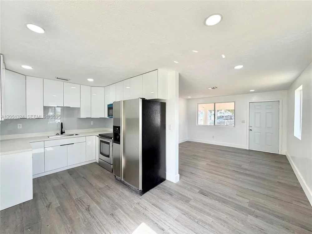 685 SE Park Dr Hialeah, FL 33010