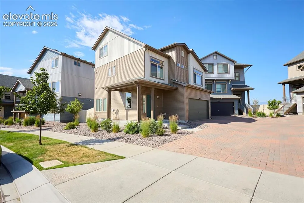 6934 Silvergrass Drive Colorado Springs, CO 80927