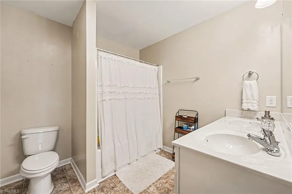 897 Breeze Hill Road Asheboro, NC 27203