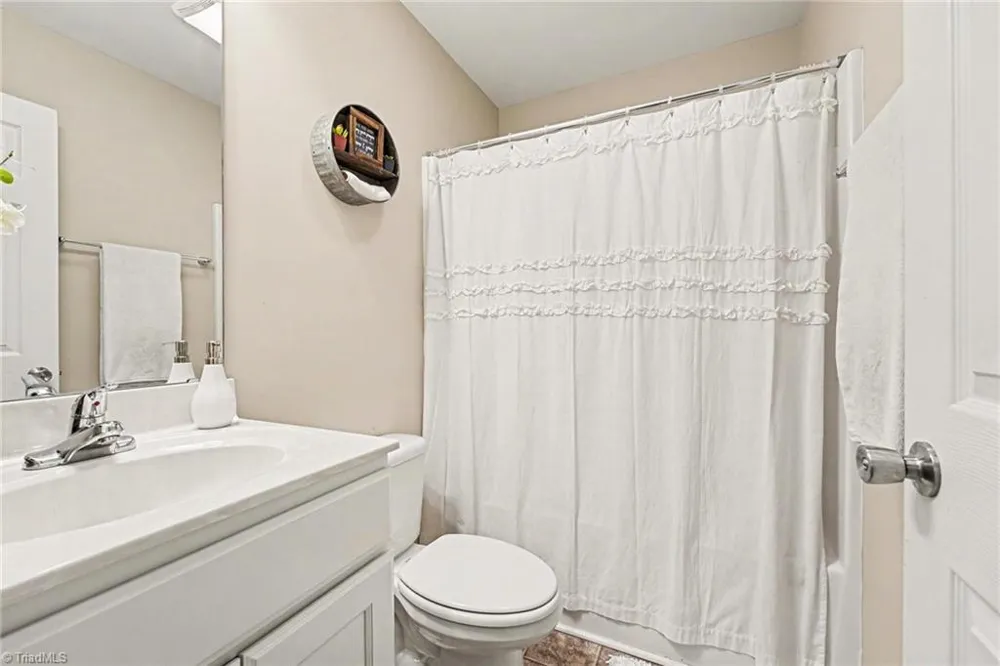 897 Breeze Hill Road Asheboro, NC 27203