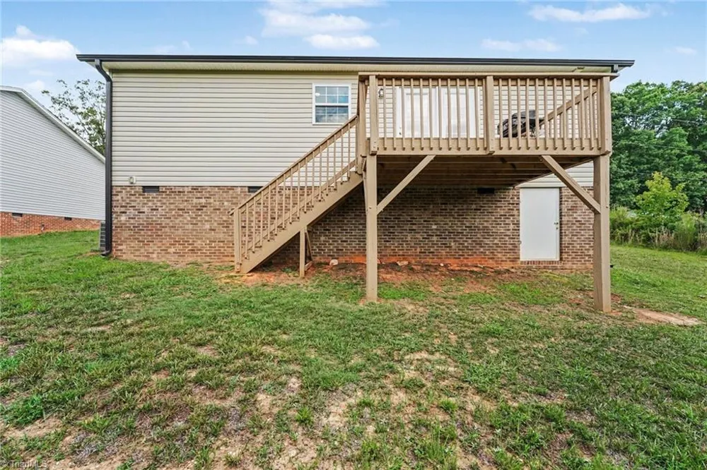 897 Breeze Hill Road Asheboro, NC 27203