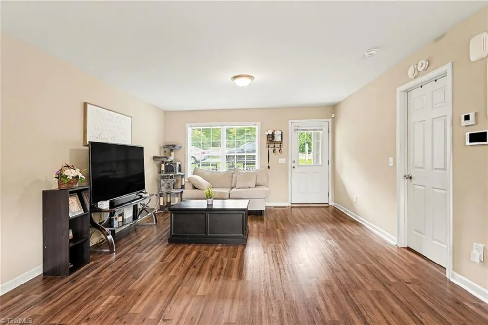 897 Breeze Hill Road Asheboro, NC 27203